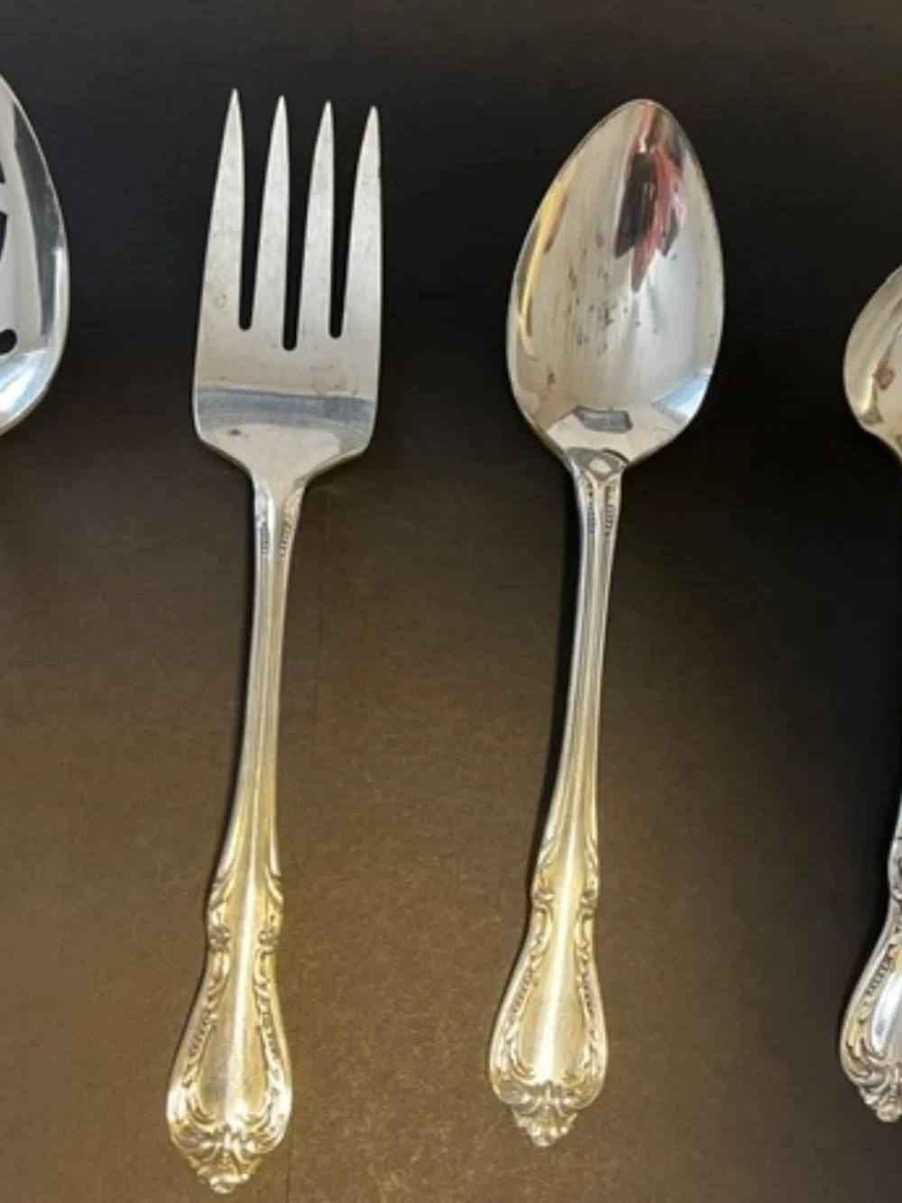 VINTAGE ONEIDA SILVER-PLATED FLATWARE